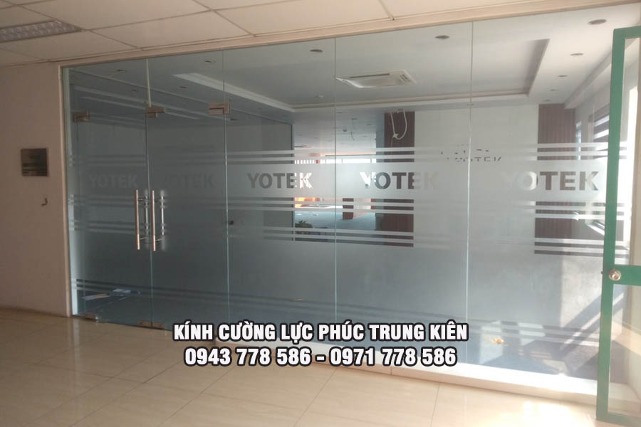 Kính cường lực phòng tắm: Lựa chọn nào tối ưu cho không gian hiện đại?